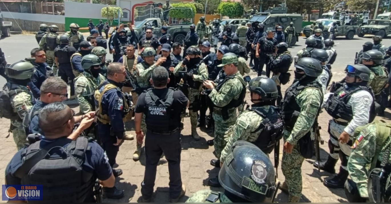 Fuerzas de seguridad toman el control y liberan vialidades en Peribán-Los Reyes