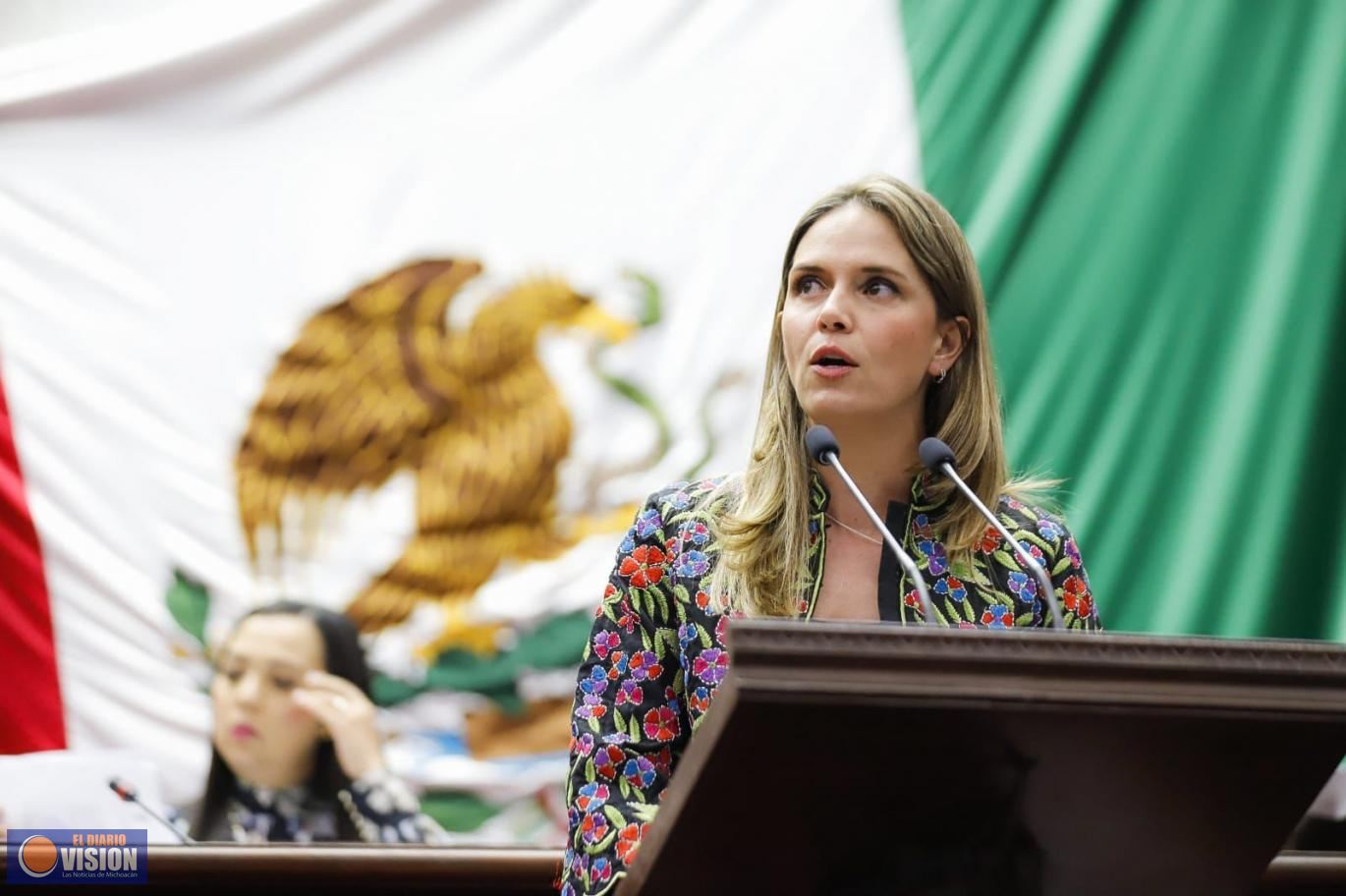 Endurecer las penas por robo a escuelas en Michoacán, propone Daniela De Los Santos.