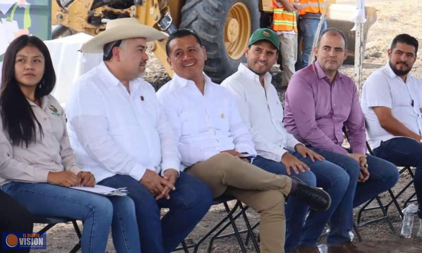 Inauguran rehabilitación de caminos en Indaparapeo, asiste Baltazar Gaona