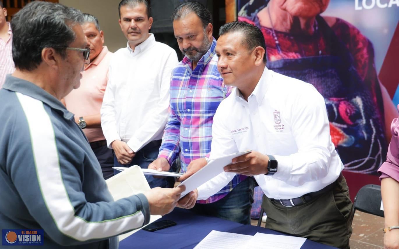 Reciben comerciantes cartas compromiso para asignación de locales del nuevo mercado de Pátzcuaro