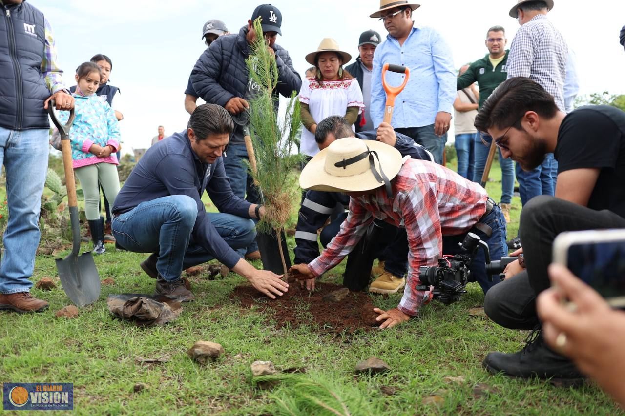 Arranca Alfonso Martínez campaña de reforestación ambiciosa, 700 mil árboles este 2023