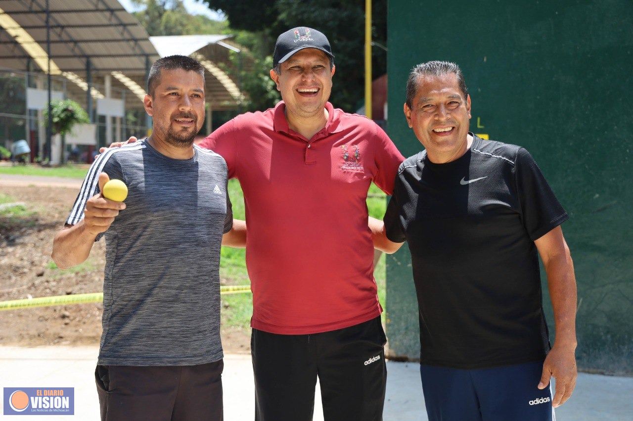 Gobierno de Nacho Campos rehabilita cancha de frontón