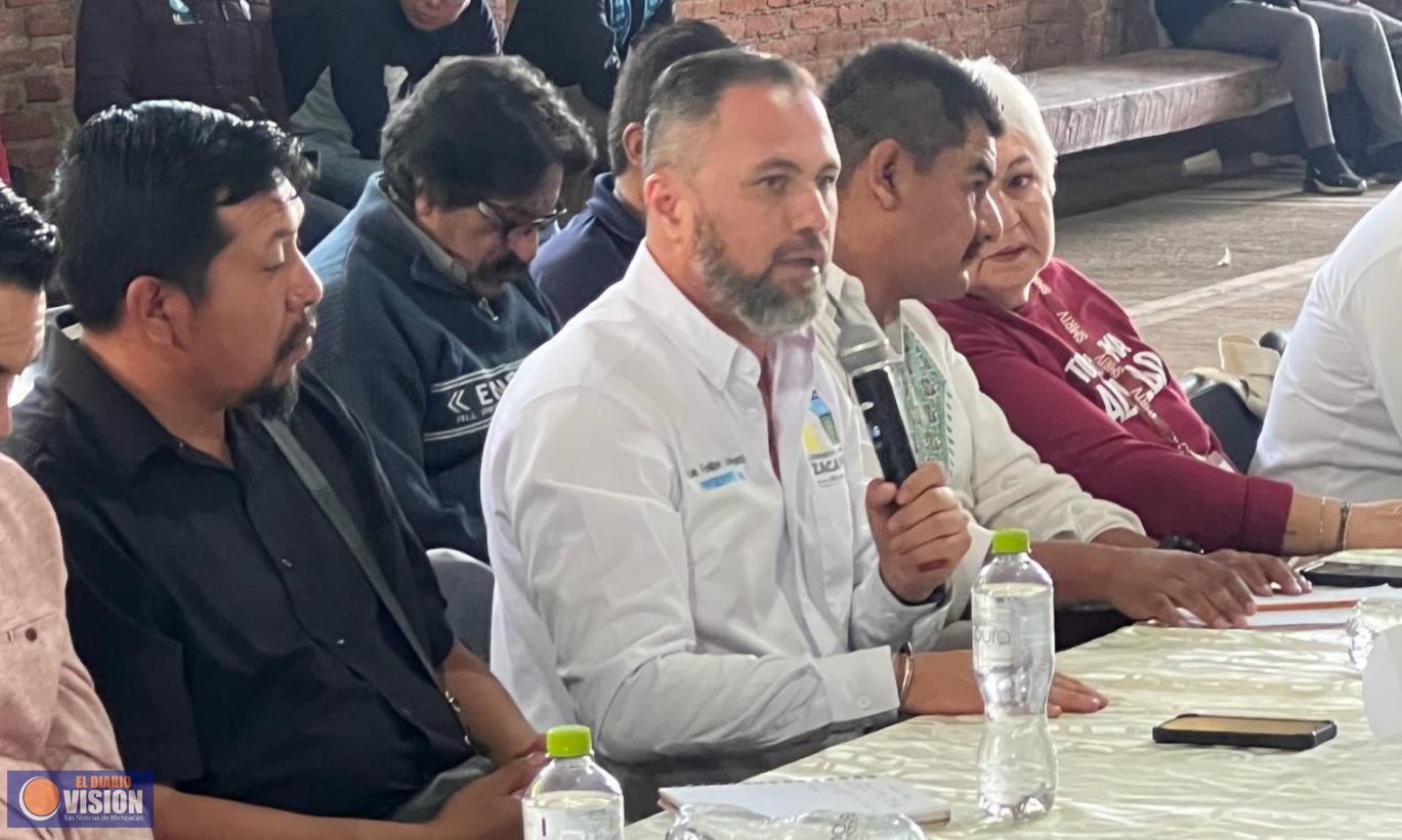 Presidente Municipal de Zacapu encabeza mesa de trabajo para abordar peticiones comunitarias