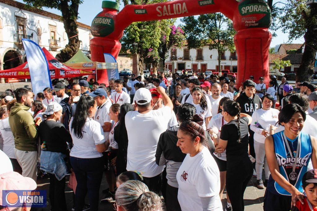 Celebran el Día del Empleado Municipal con una Carrera  por la Paz en Pátzcuaro