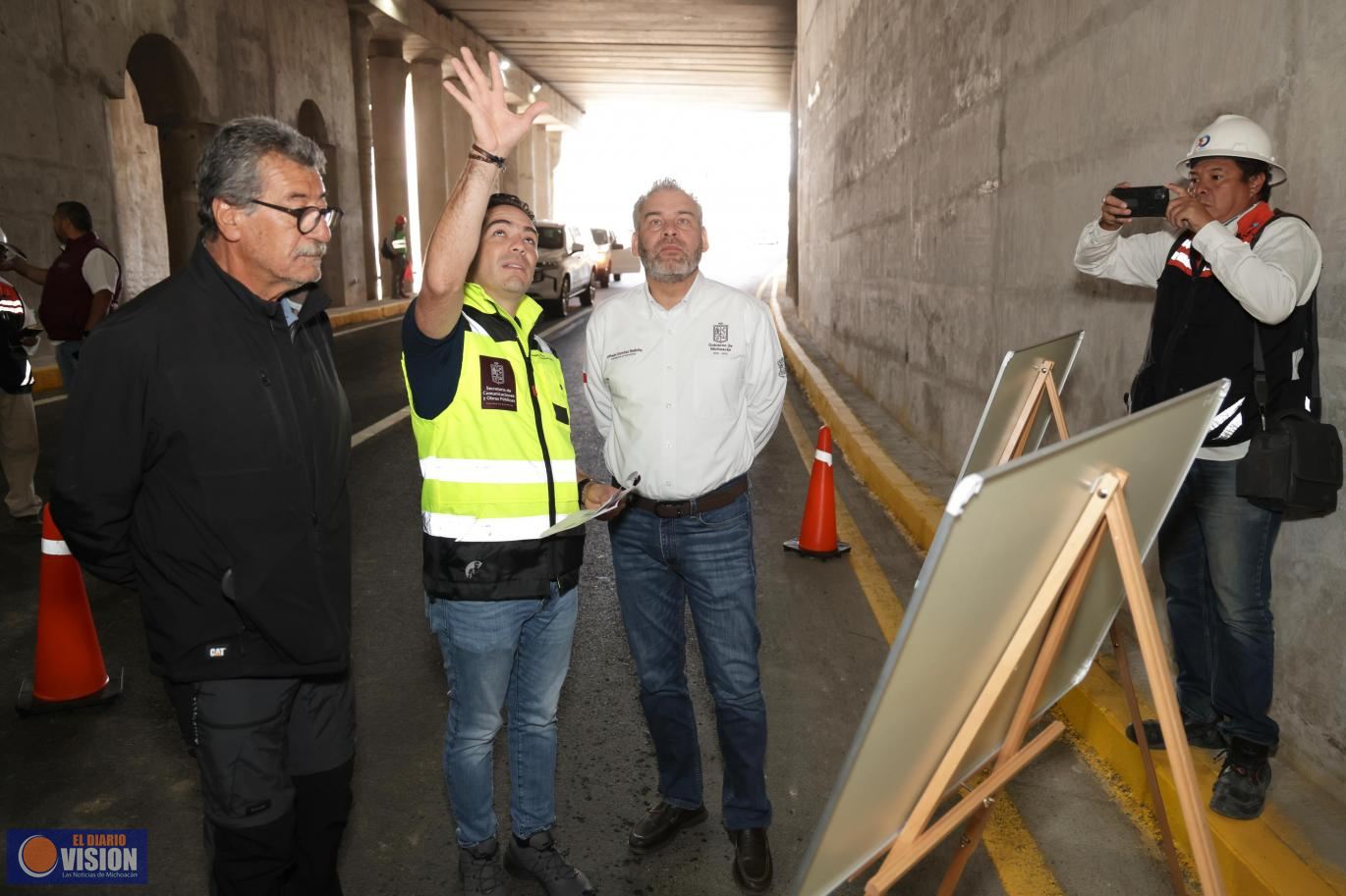 Supervisa Bedolla acceso abierto del distribuidor vial de salida a Salamanca