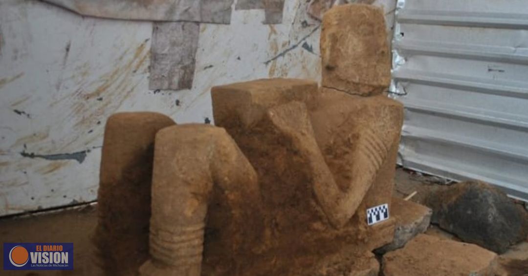 El INAH localiza una escultura prehispánica de Chac Mool en Pátzcuaro, Michoacán