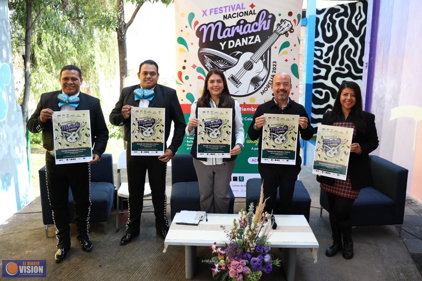 Mariachi, gastronomía y mucha diversión, en el Colegio de Morelia