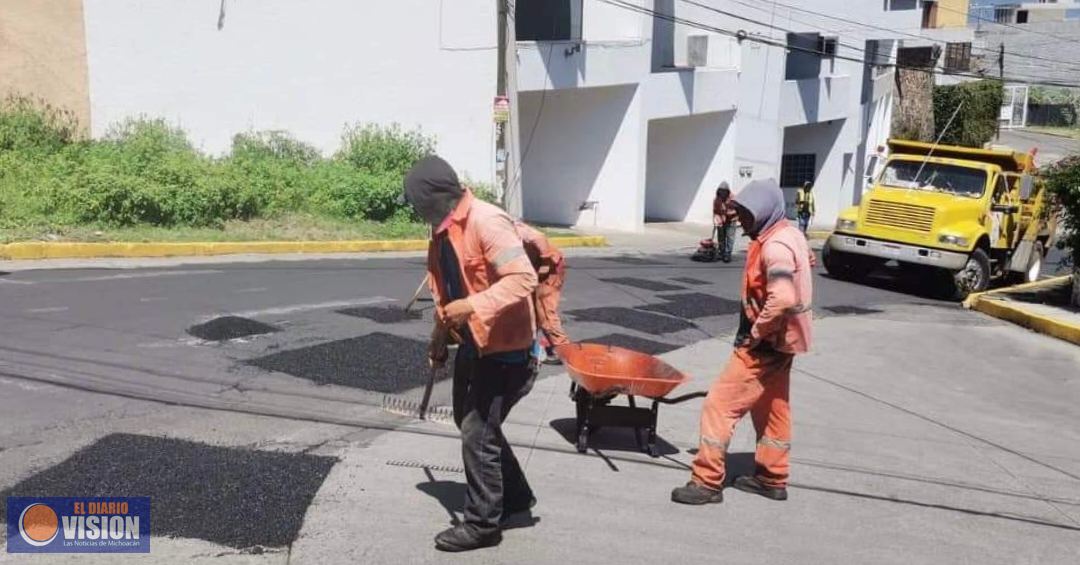 Gobierno de Morelia, realiza acciones de limpieza y bacheo por toda la ciudad