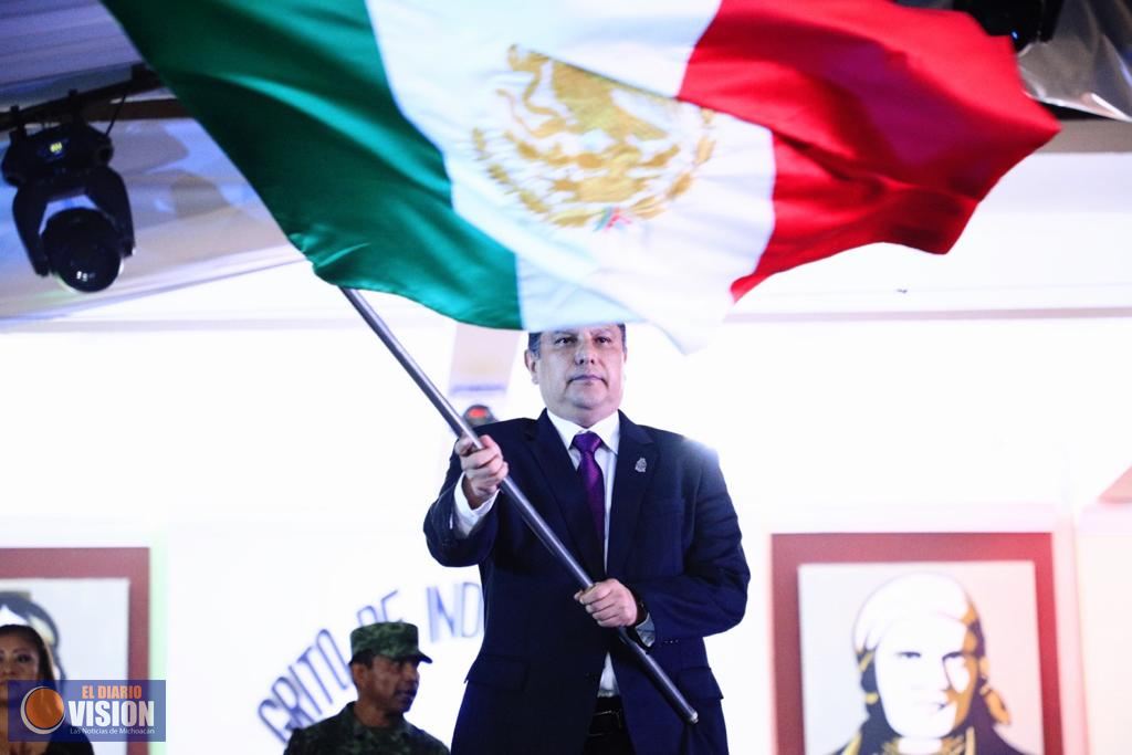 Nacho Campos encabeza ceremonia del Grito de Independencia