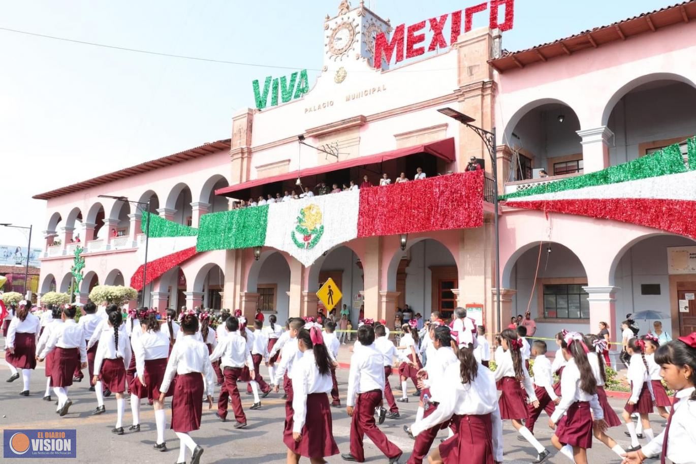 Con saldo blanco concluyen festividades y desfiles patrios en Michoacán