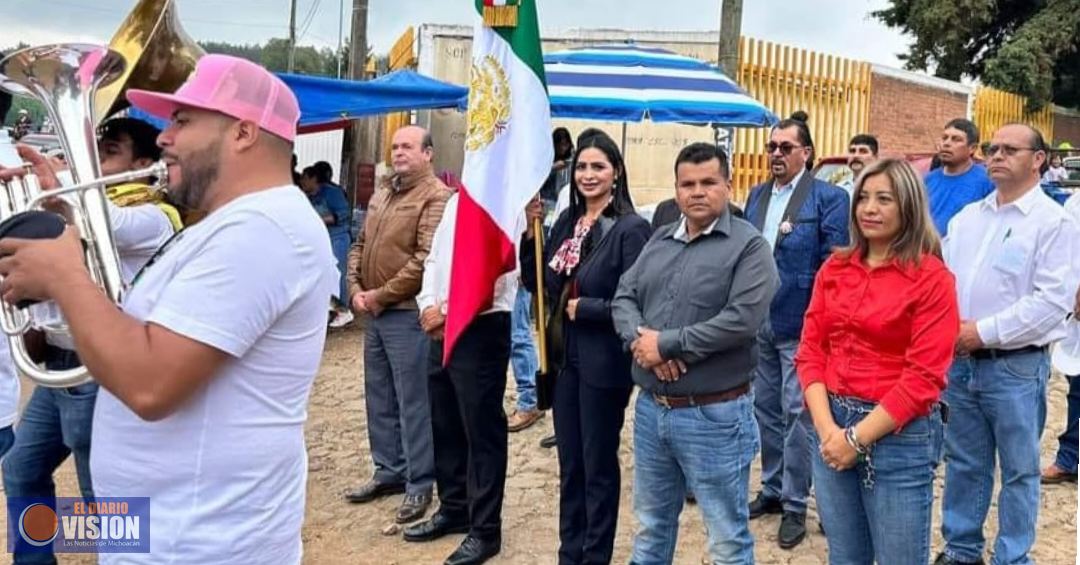 Encabeza Araceli Saucedo conmemoración del Generalísimo José María Morelos y Pavón en Paramuén