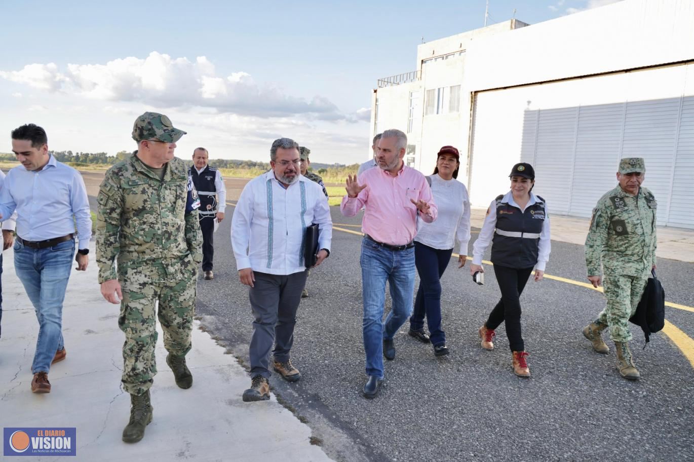 Revisan Bedolla y funcionarios federales daños por lluvias y obras educativas pendientes en la Costa