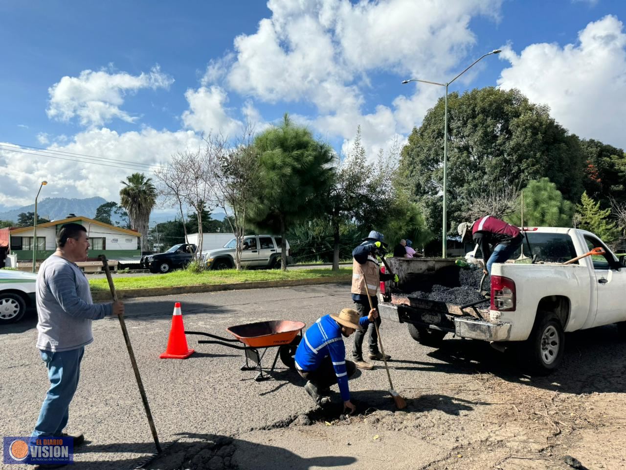 Realiza Gobierno Municipal jornada intensiva de bacheo