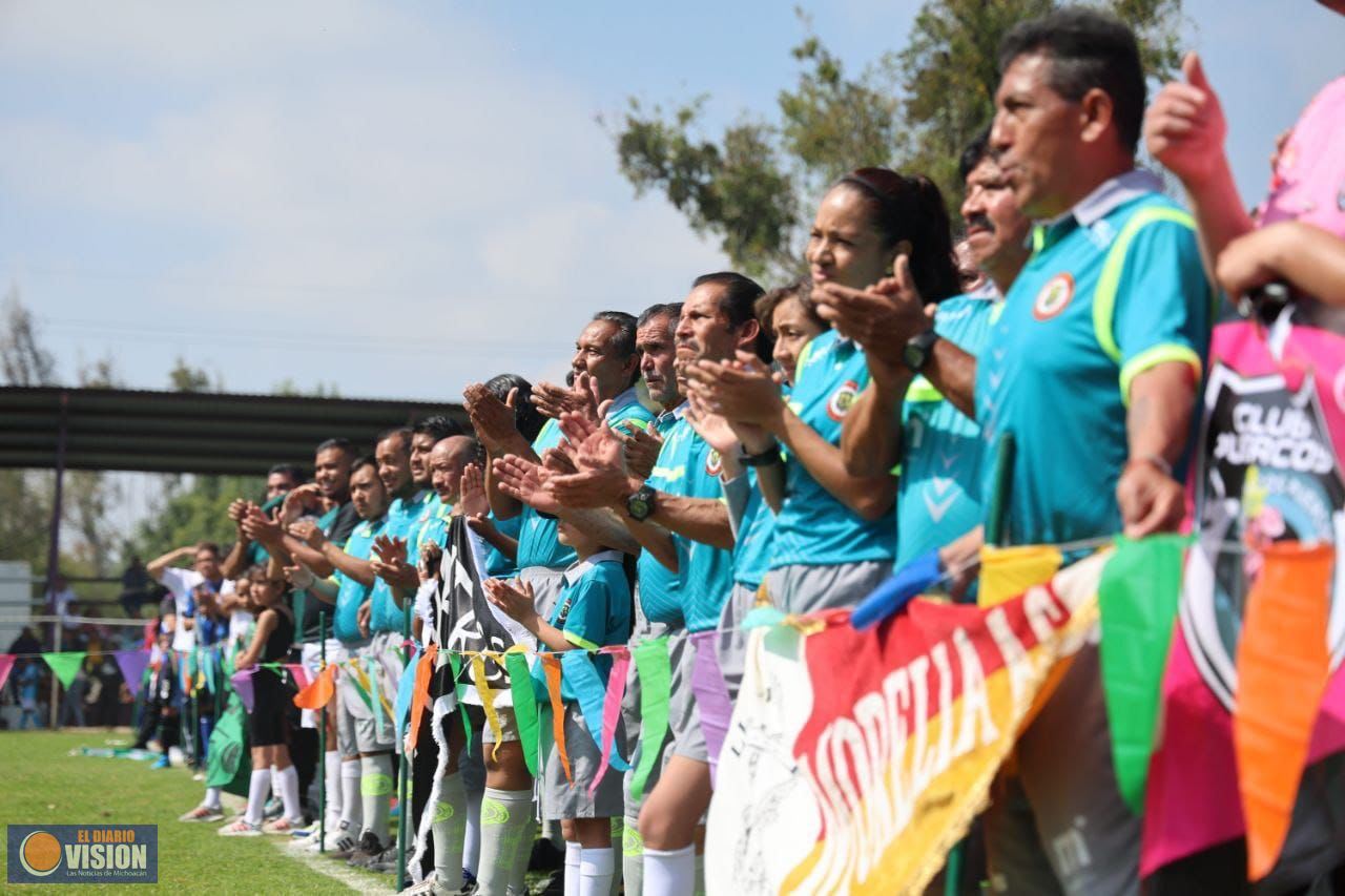 Liga Municipal de Fútbol reconoce trabajo de Alfonso Martínez