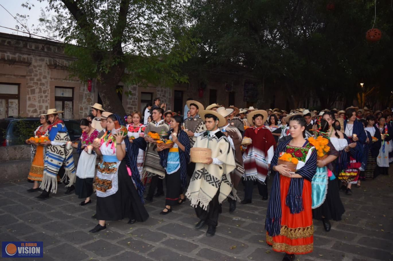 Procesión Purépecha fomenta cultura de la festividad de Día de Muertos