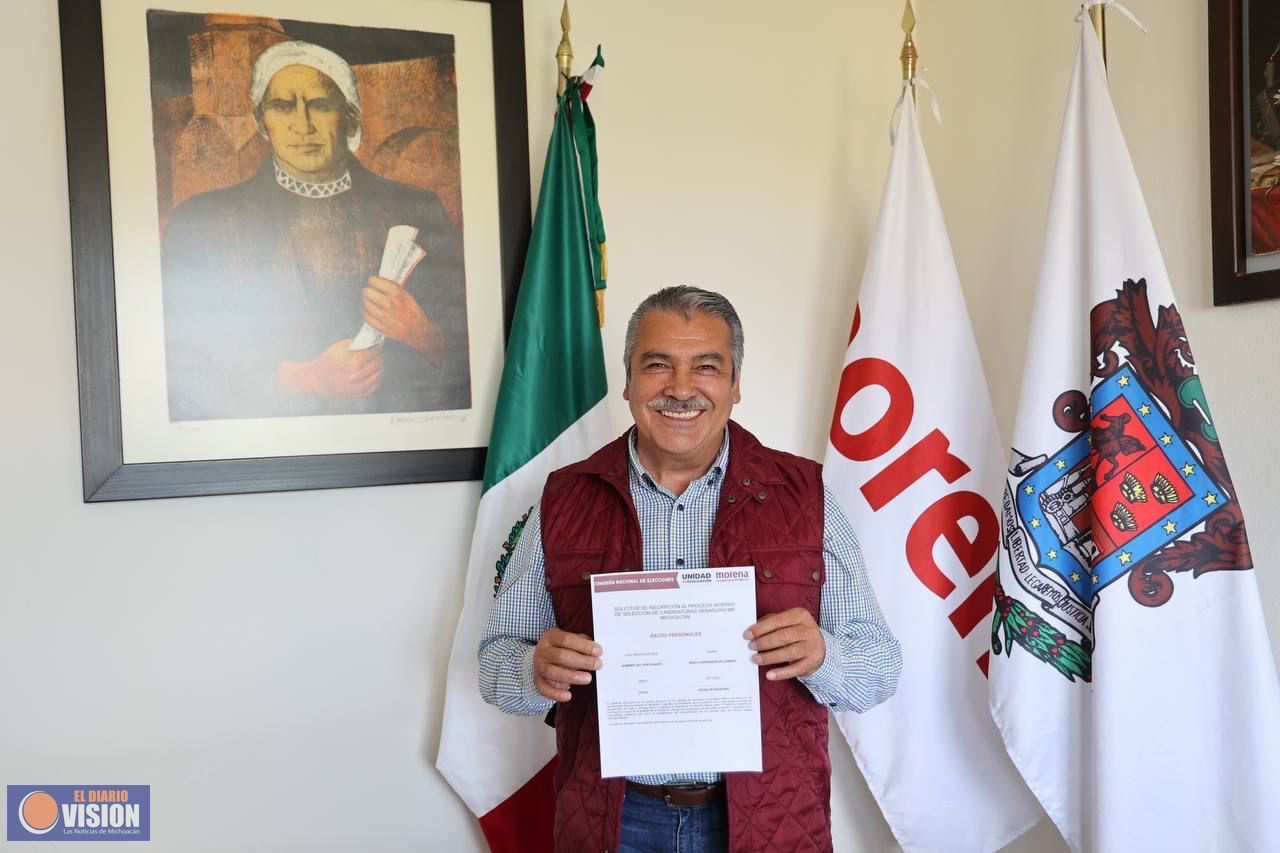 Oficializa Raúl Morón su registro como aspirante al Senado de la República