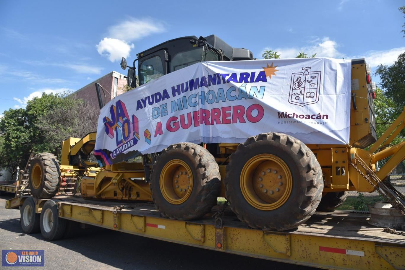 Michoacán envía más maquinaria a Guerrero