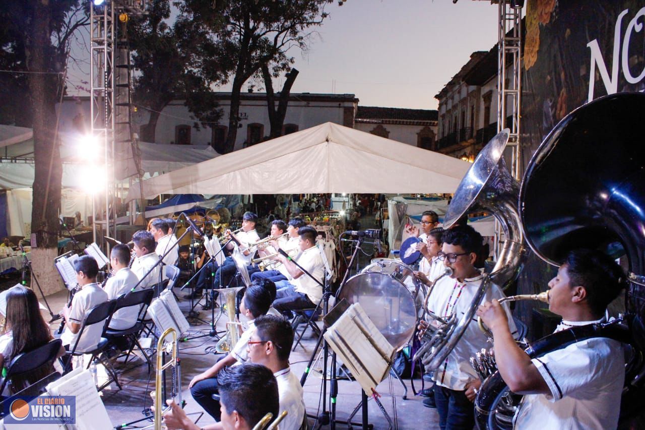 La Plaza Vasco de Quiroga vibró con una variedad de géneros musicales