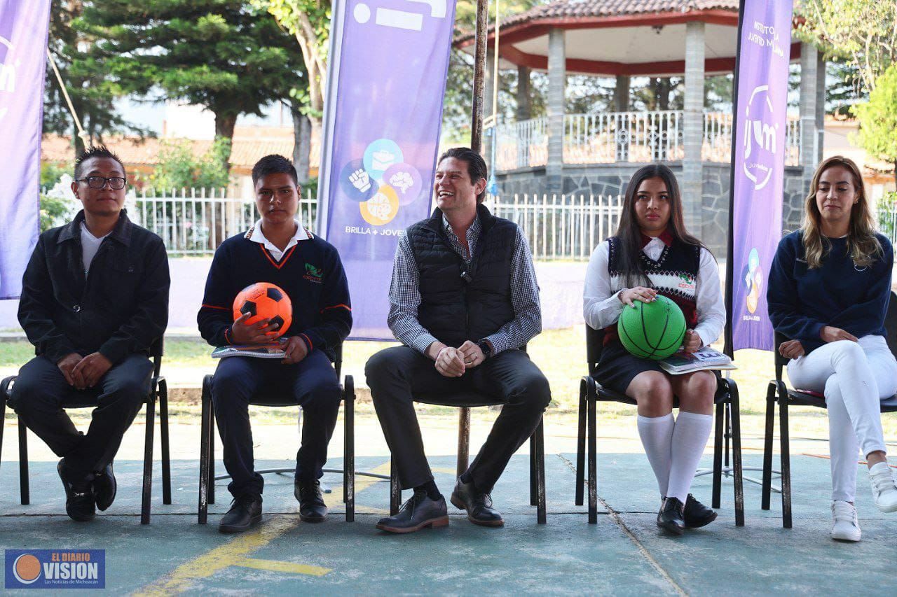 Impulsa Alfonso Martínez el desarrollo integral de jóvenes en San Nicolás Obispo