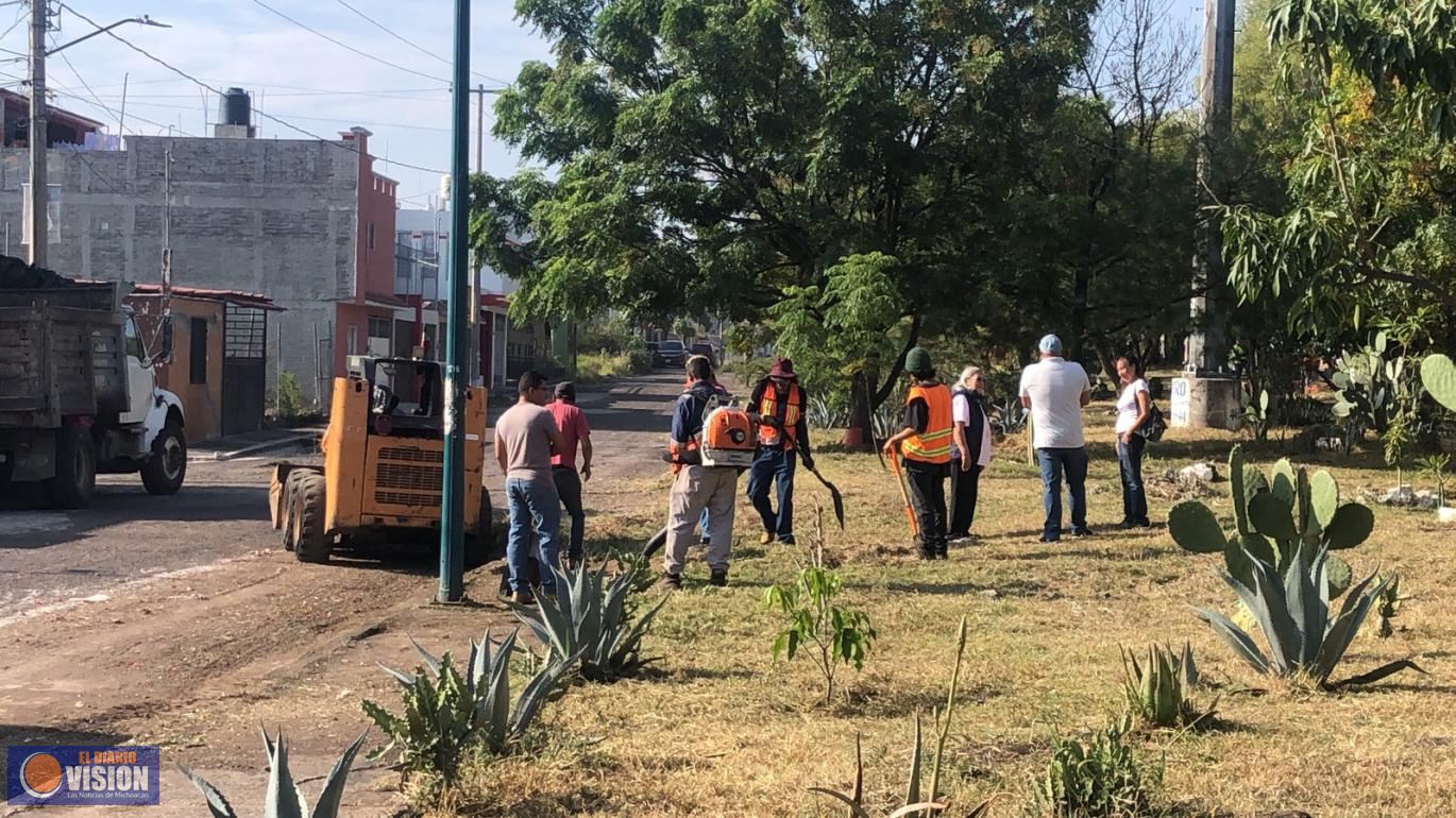 Brigadas de limpieza municipal llegan a la Nicolaitas Ilustres