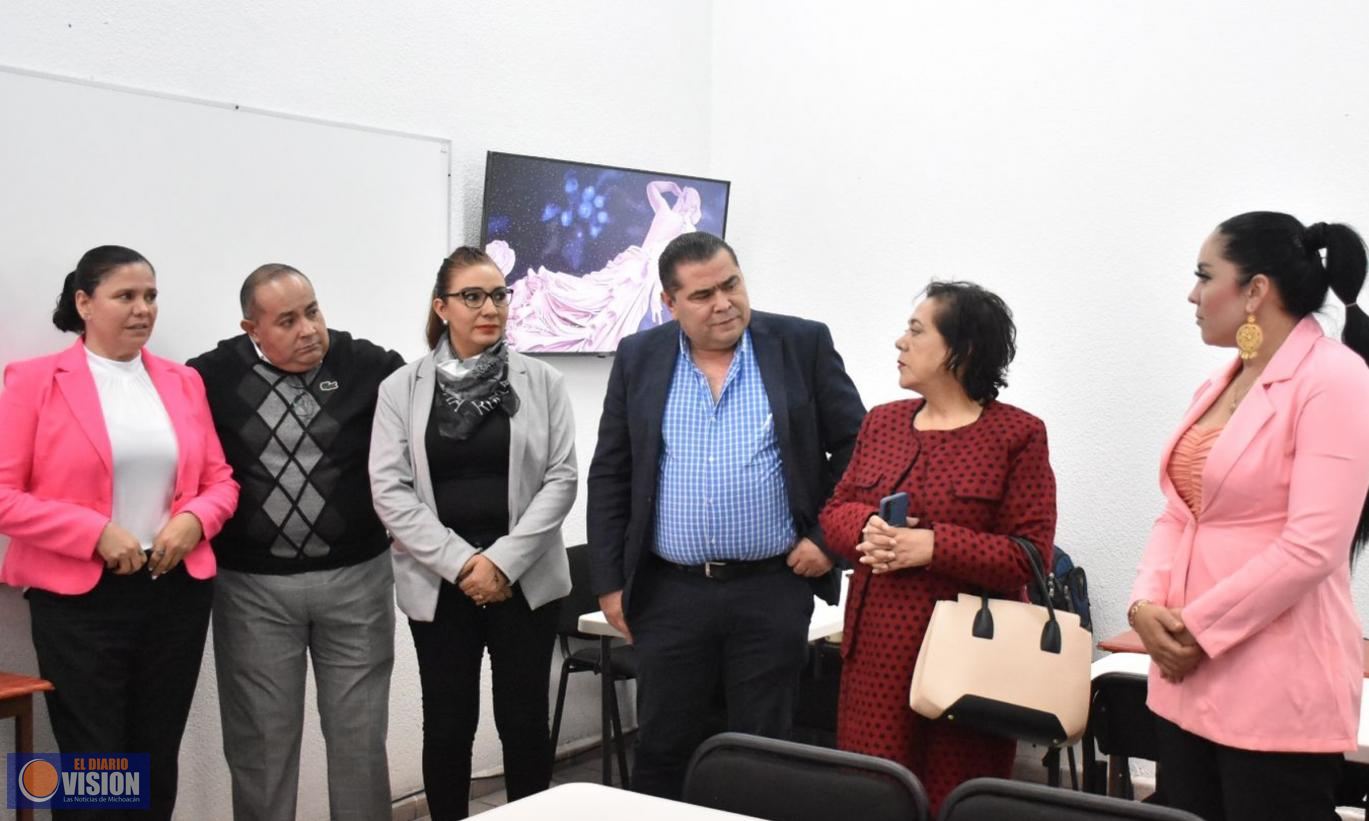 Entrega 75 Legislatura Sala de Capacitación a trabajadores del Congreso