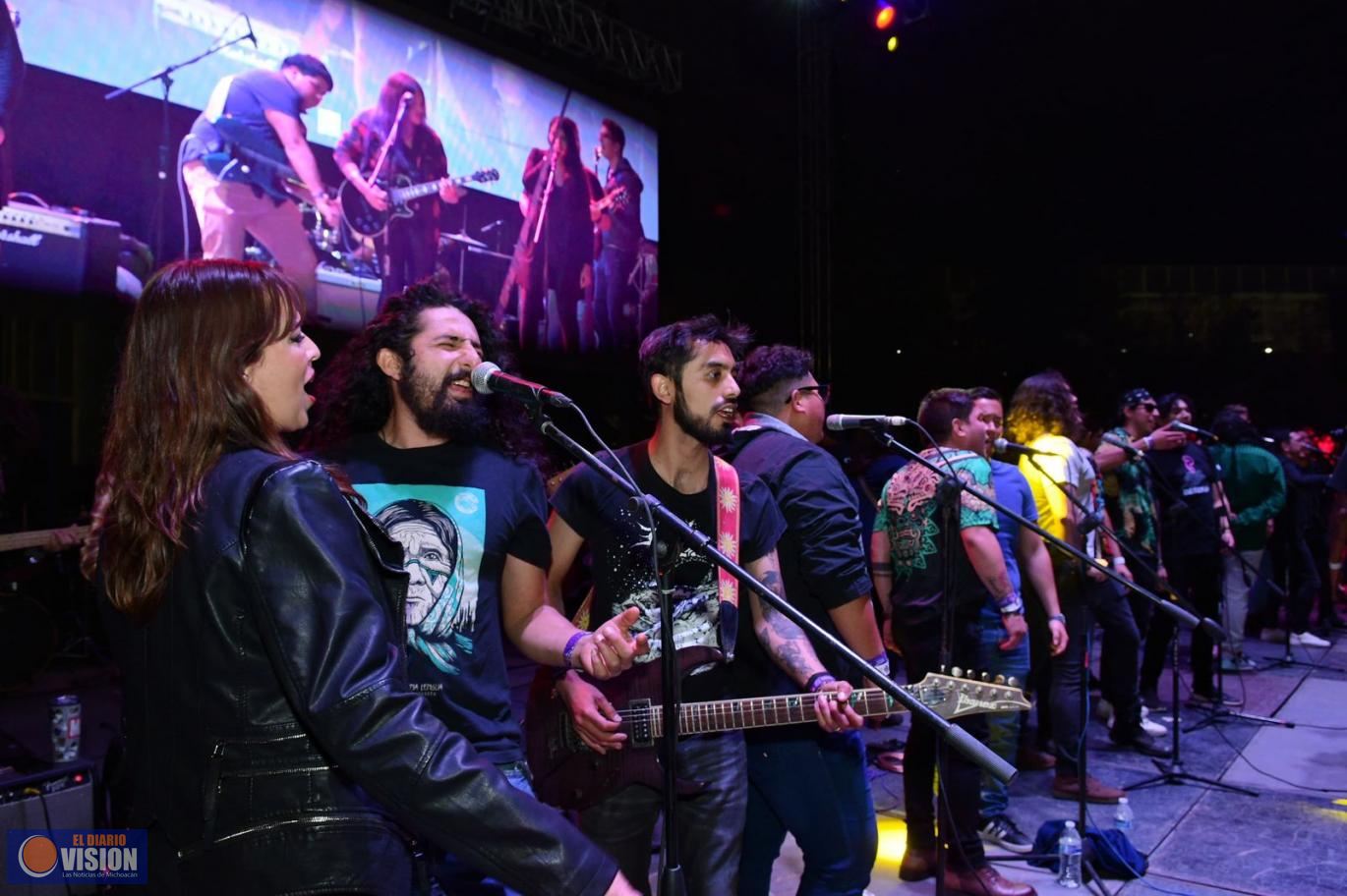 Música une a más de 100 artistas en espectacular flashmob en Festival Jalo