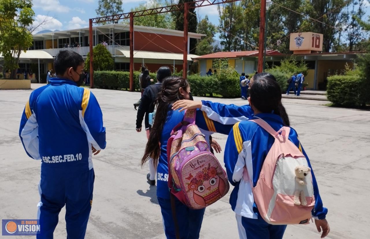 A guardar la mochila; más de 1.2 millones de estudiantes inician vacaciones