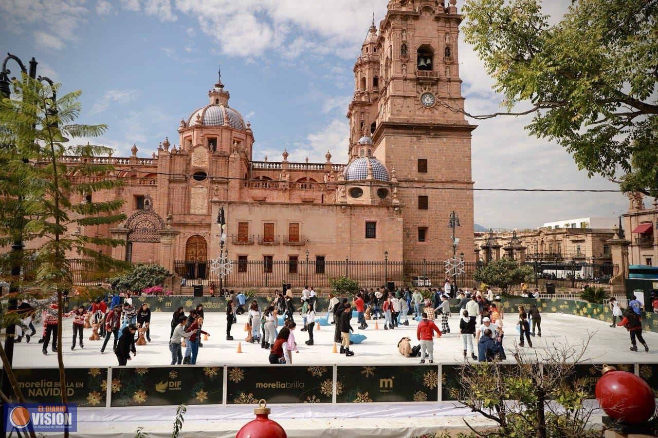 Gobierno de Morelia cierra temporada de la Pista de Hielo con récord de asistencia