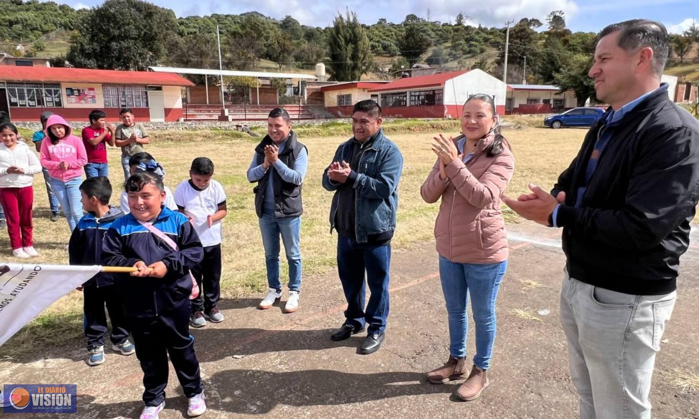 Zacapu avanza en la mejora educativa: Inicia construcción de techado en Primaria Miguel Hidalgo