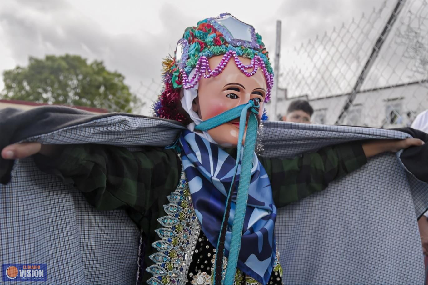 Niño kúrpite, heredero de danza purépecha con 5 siglos de historia