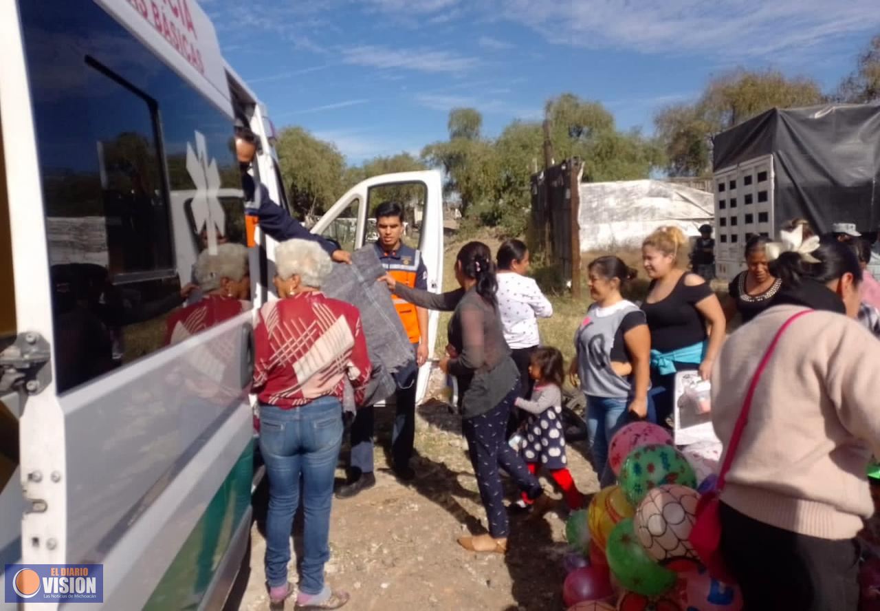 PC entrega juguetes y cobijas en colonia de Morelia