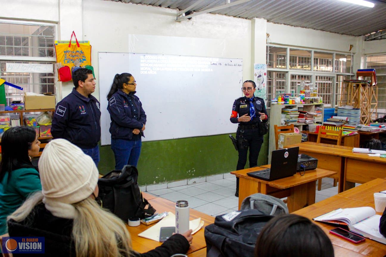 Mantenemos un contacto directo con el sector educativo del municipio