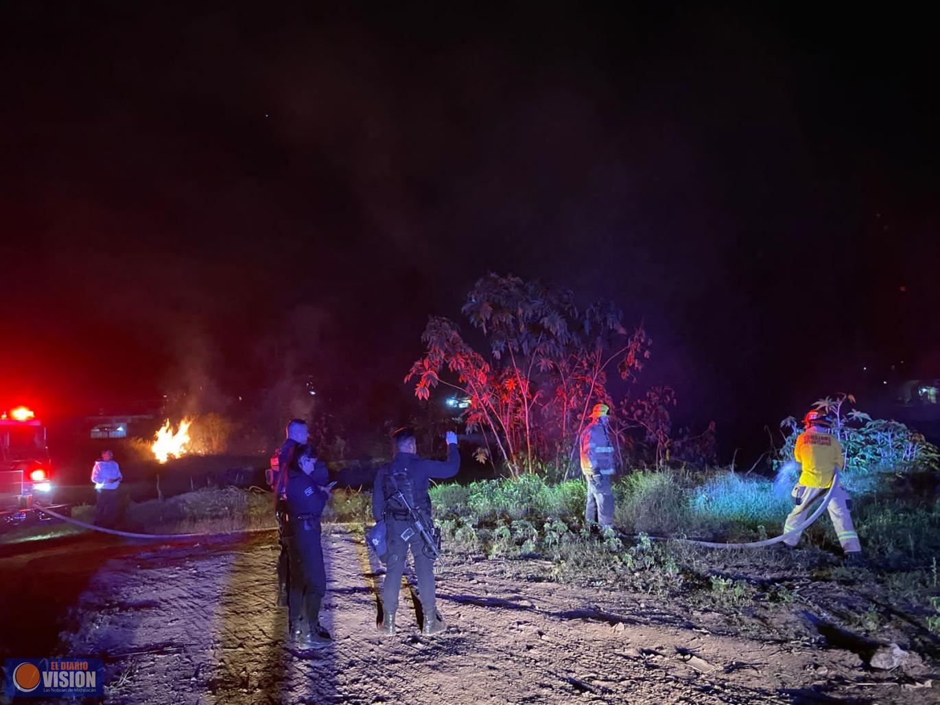 Cuerpos de emergencia del Gobierno Municipal sofocan incendio en Río Volga