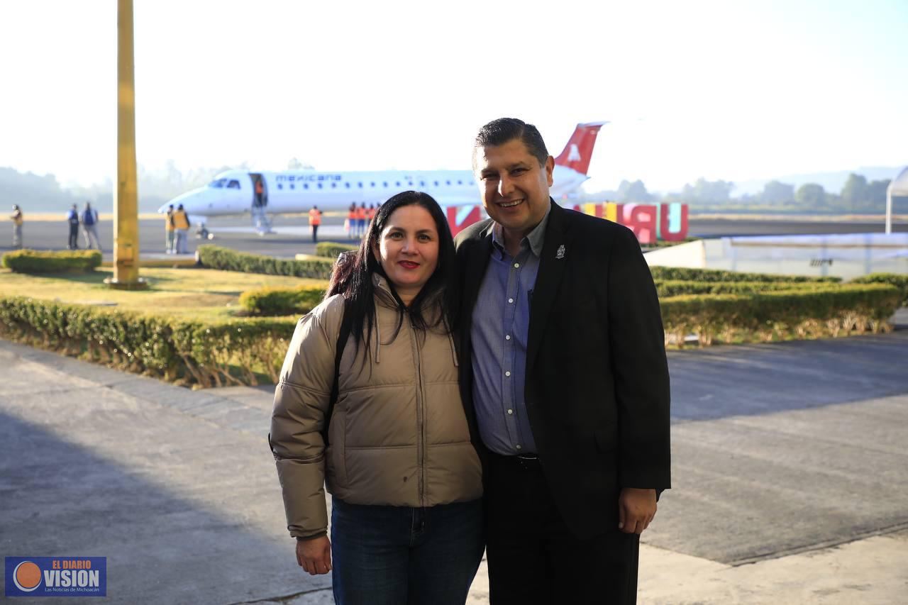 Arribó a Uruapan primer vuelo de CDMX de Mexicana de Aviación