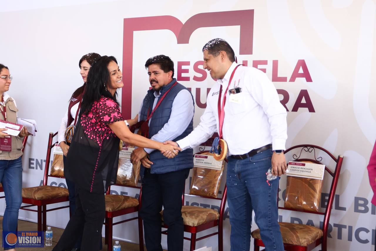 Recibe Uruapan inversión histórica de 100 mdp para educación