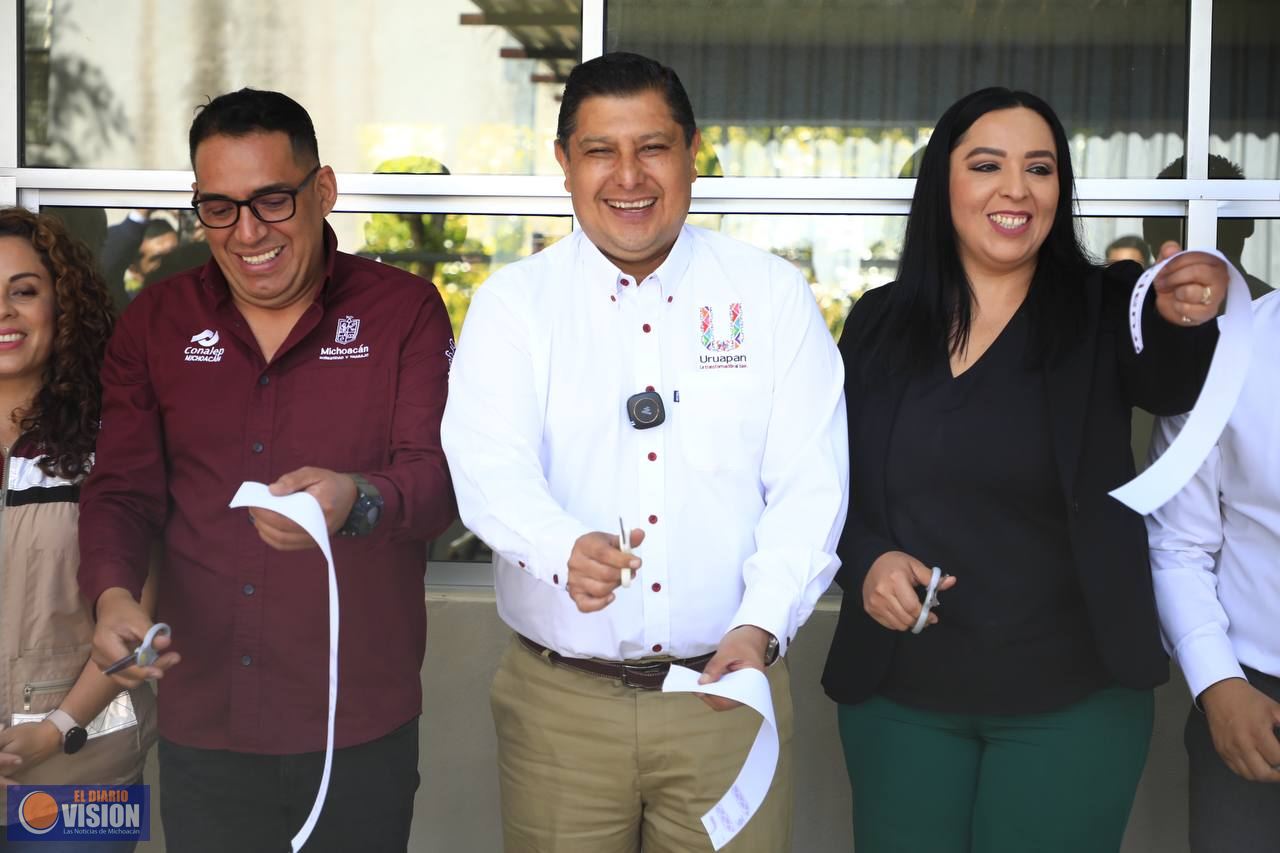 Nacho Campos sigue cumpliendo compromisos con el sector educativo