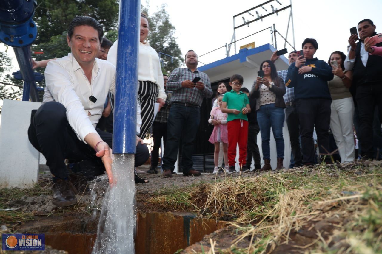 Inaugura Alfonso Martínez nuevo pozo profundo en fraccionamiento Arboledas