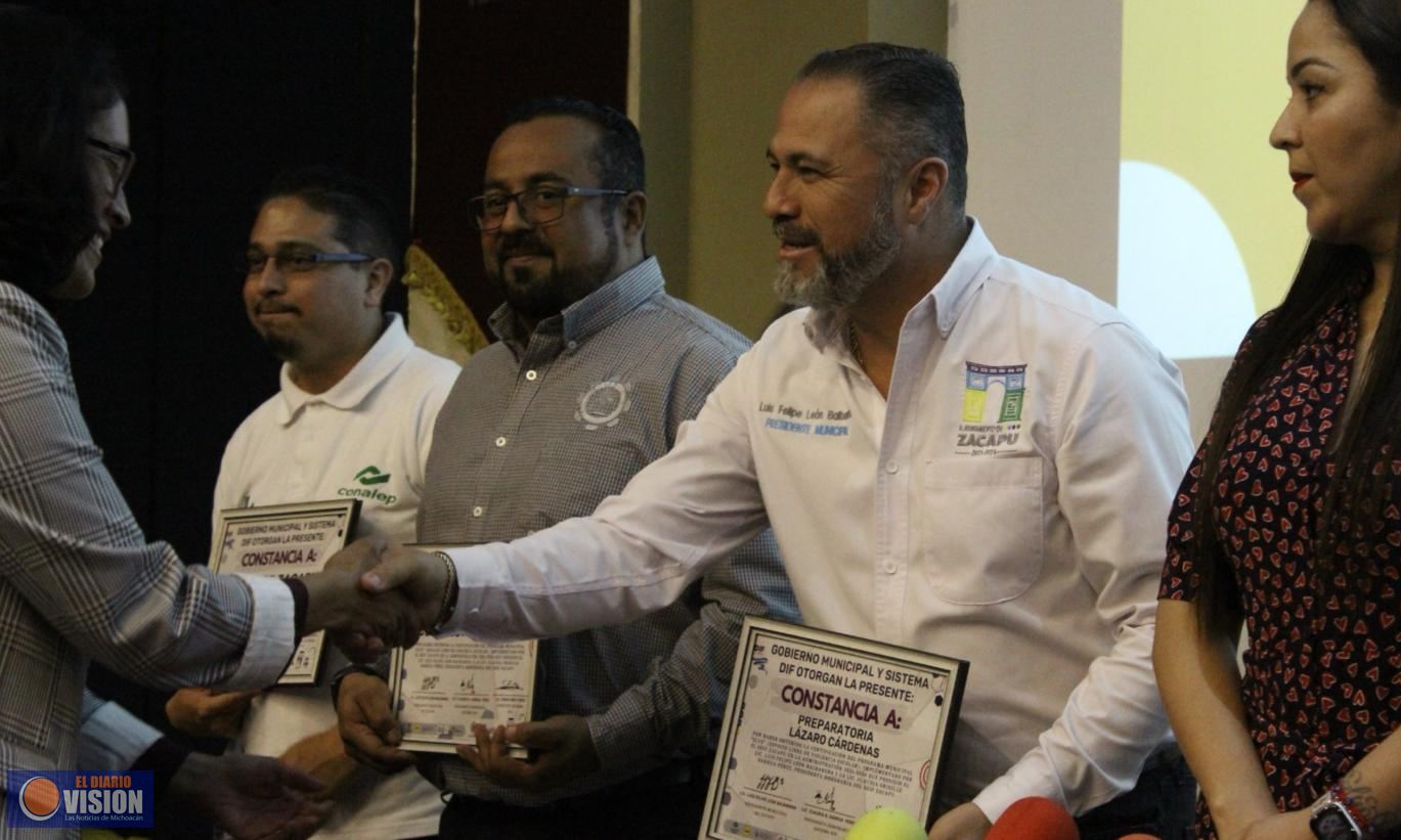 Entrega de la Certificación de Instituciones Educativas del programa ELVE en Zacapu