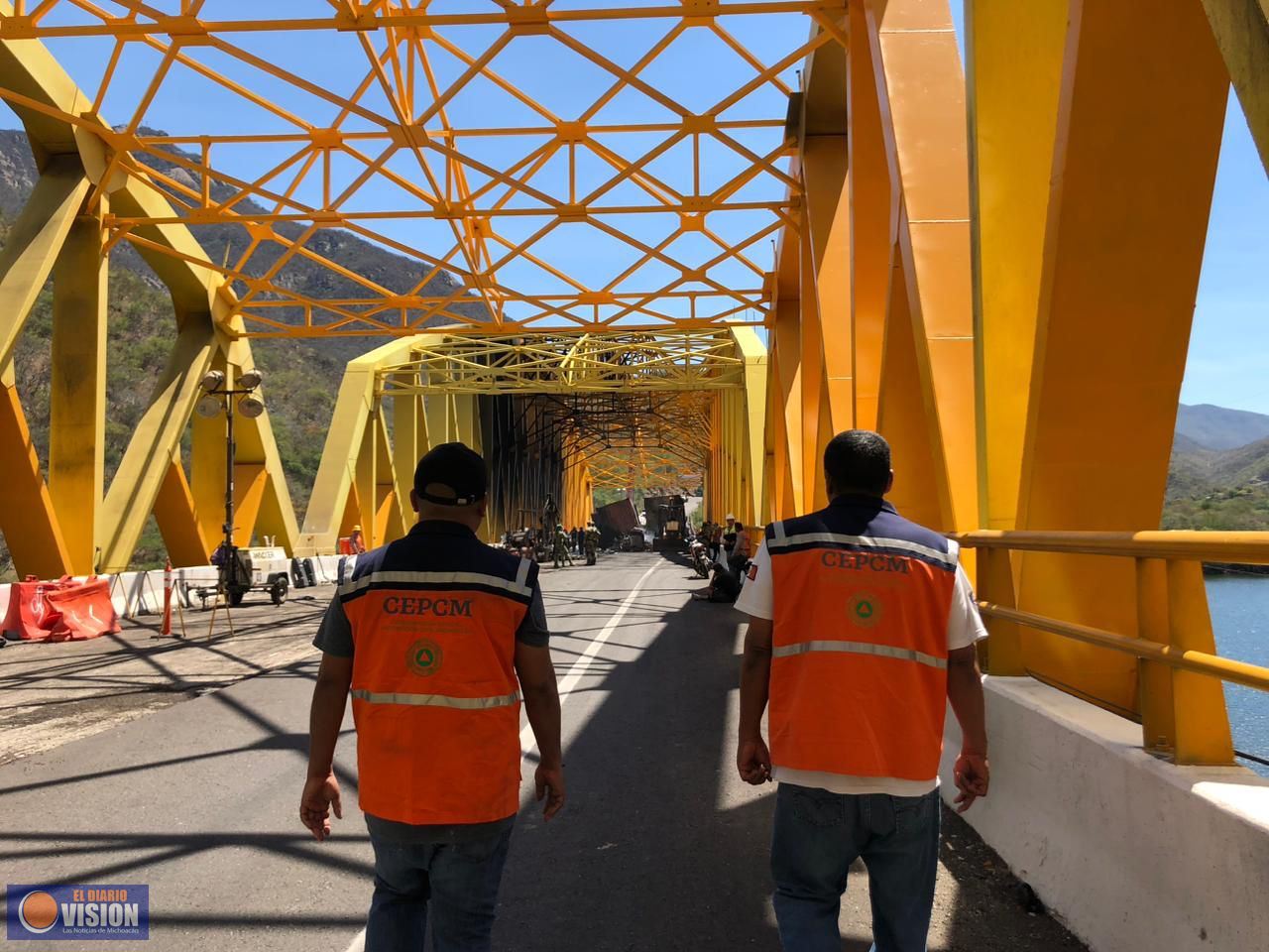 Sin daño estructural, puente de la Siglo XXI; apuran trabajos para reabrir circulación: PC