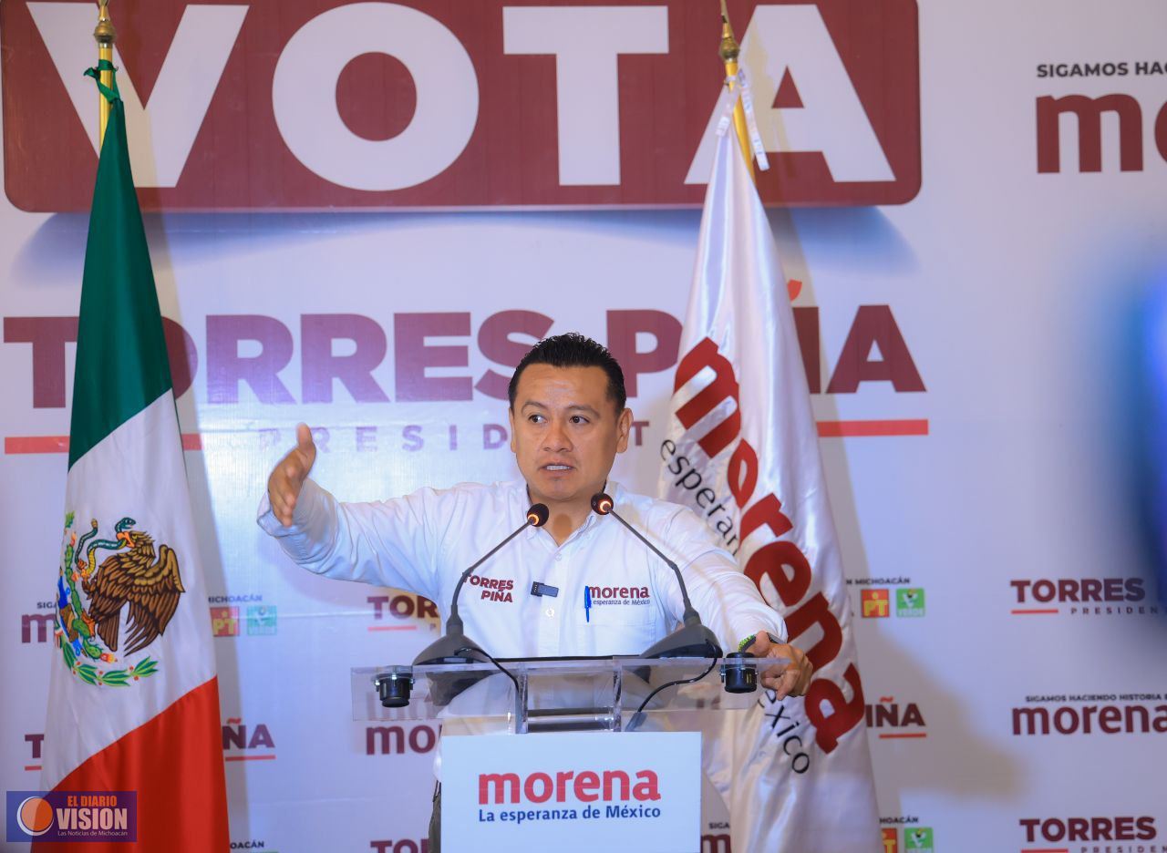 Carro completo en Morelia: Carlos Torres Piña