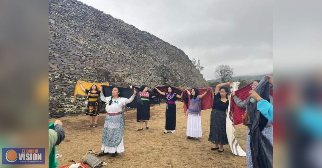 Jovenes del Programa de Intercambio Mexico, Estados Unidos , visitan Santa Fé de la Laguna