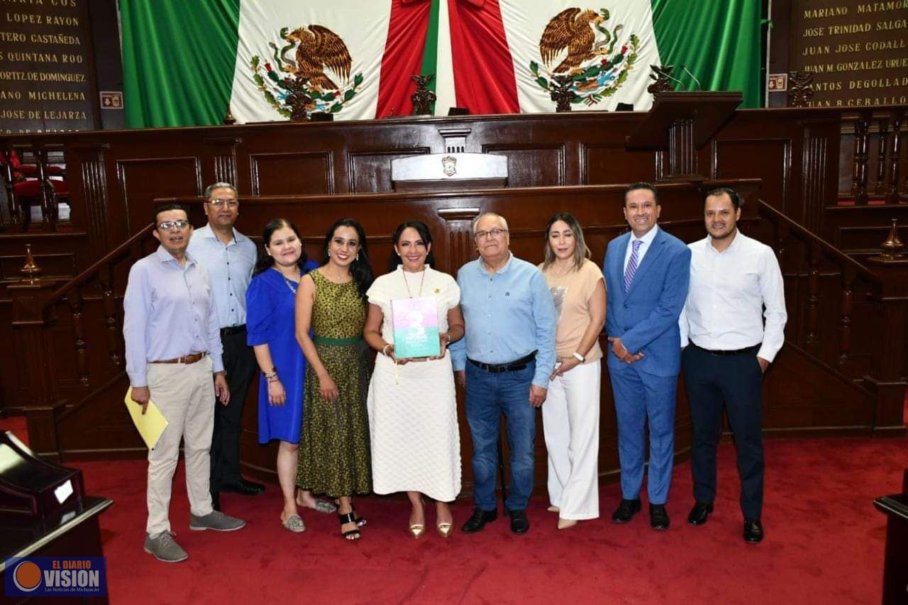 Lupita Díaz cumple a Michoacán con reformas y gestión