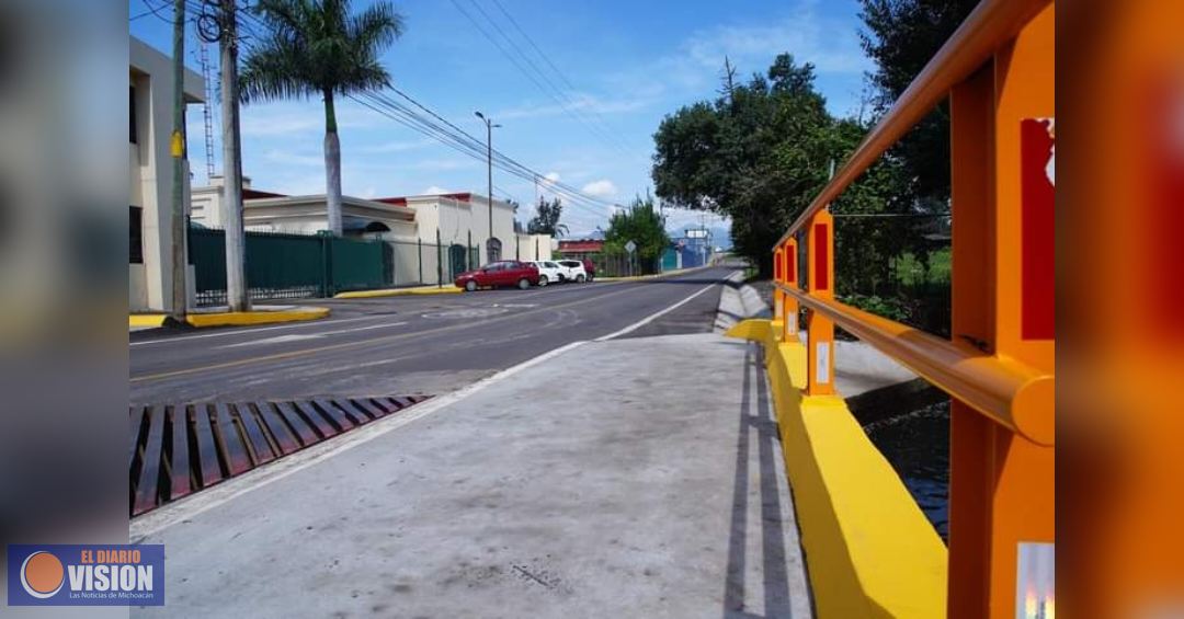 El Gobierno de Uruapan  rehabilita el camino a Santa Rosa