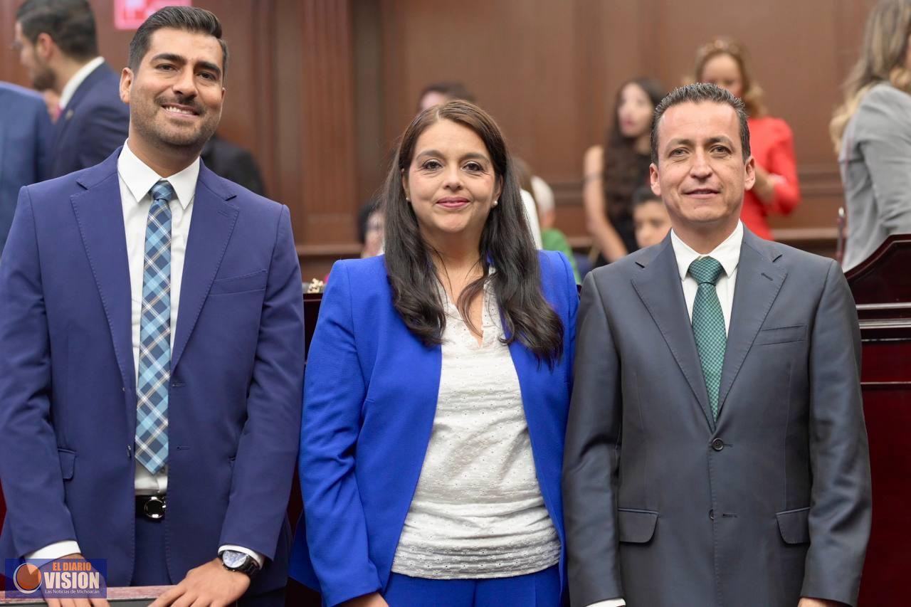 Rinden protesta legisladores de Acción Nacional