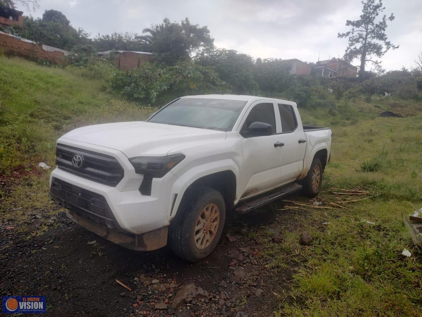 Tras operativo de Sedena, GN y FGR en Erongarícuaro, hay 5 detenidos, armas y vehículos asegurados