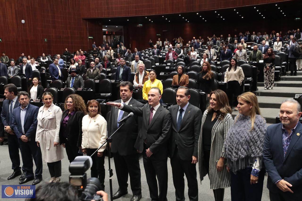 Mauricio Farah Gebara rinde protesta como Secretario General de la Cámara de Diputados