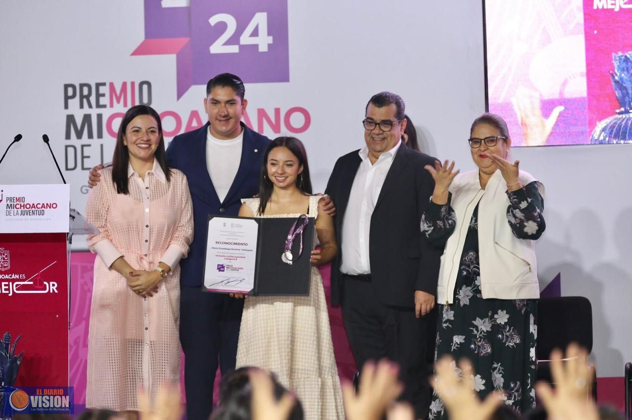 Reconocen talento y dedicación de ganadores del Premio Michoacano de la Juventud