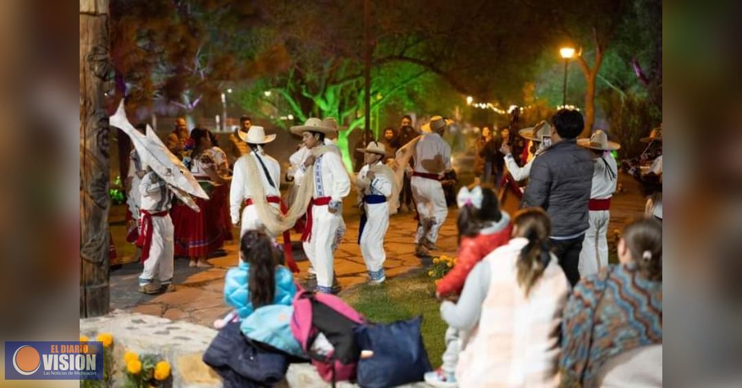 Recorrido nocturno de canoas de Urandén