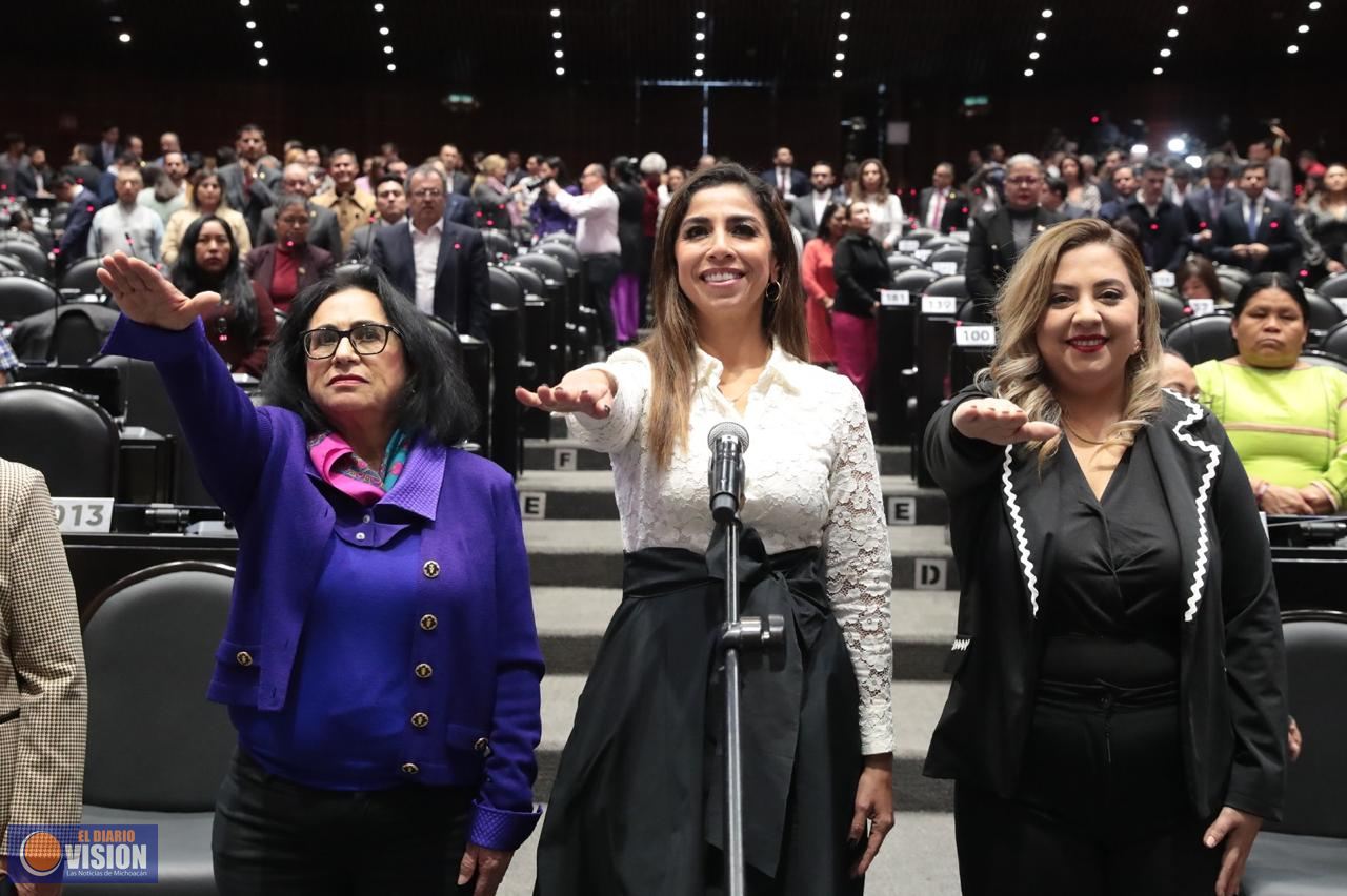 La moreliana, Leticia Farfán,rinde Protesta, como Diputada Federal