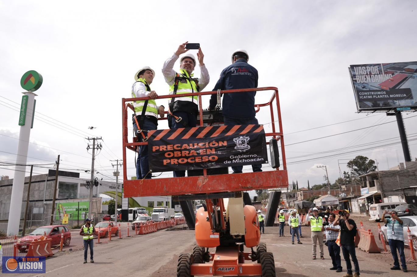 Supervisa Bedolla puente de Villas del Pedregal; destaca beneficio para 125 mil habitantes